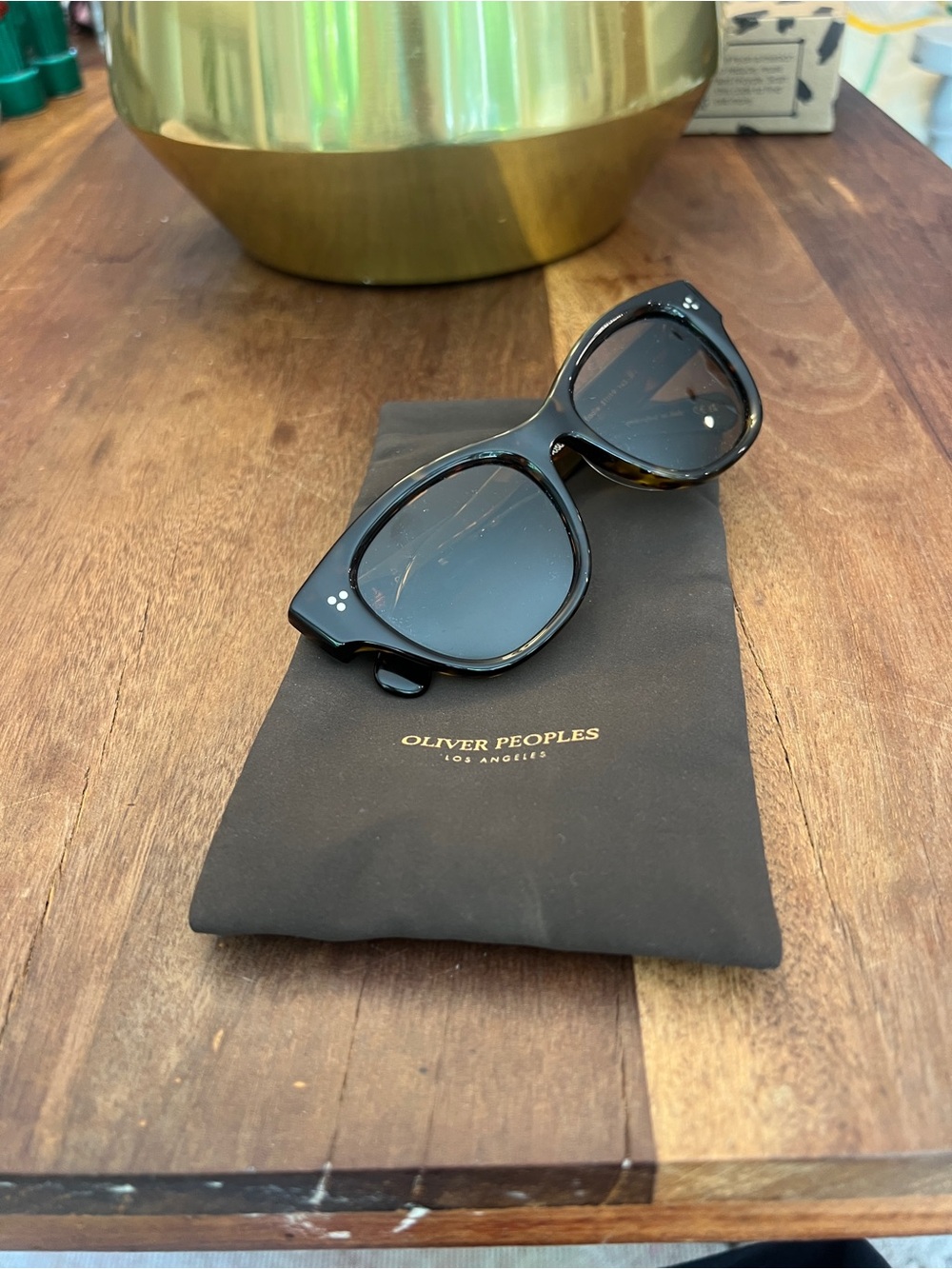 Oliver Peoples Designer Tortoiseshell Eadie Sunglasses with case - Picture 11 of 15
